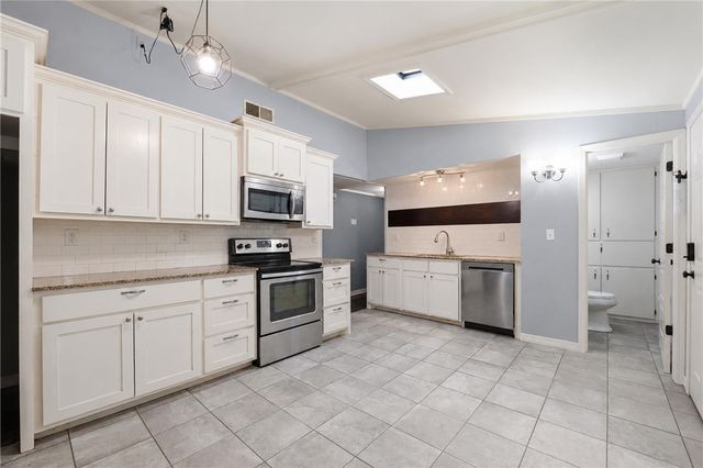 12 Harlow Drive, Bella Vista, AR 72715