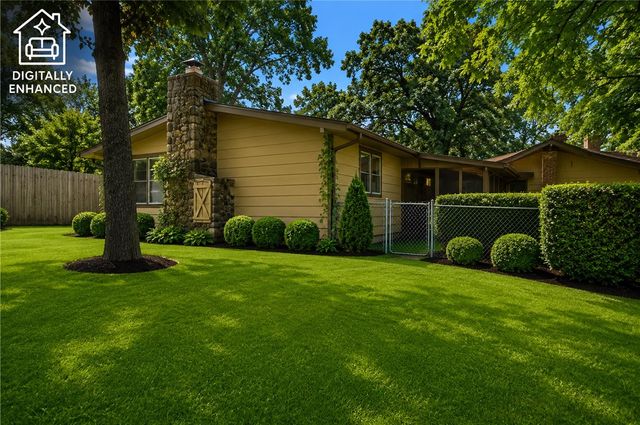 12 Harlow Drive, Bella Vista, AR 72715