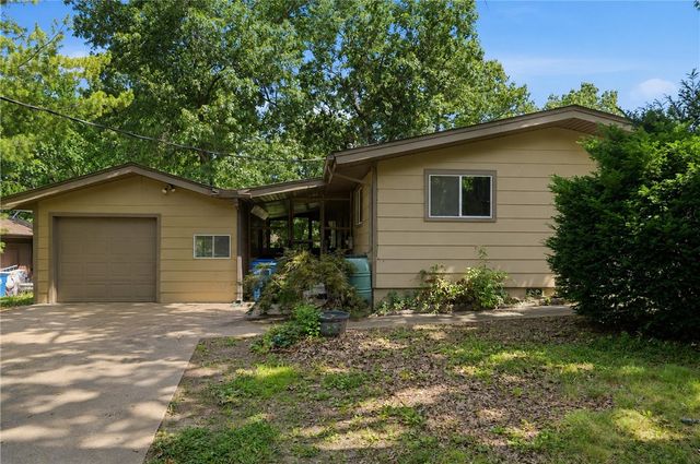 12 Harlow Drive, Bella Vista, AR 72715