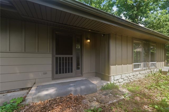 12 Harlow Drive, Bella Vista, AR 72715