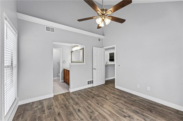 11903 W 58th Unit H Place H, Shawnee, KS 66216
