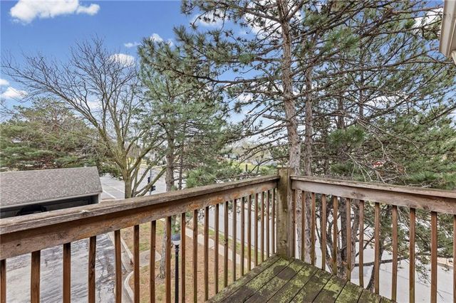 11903 W 58th Unit H Place H, Shawnee, KS 66216