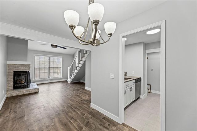 11903 W 58th Unit H Place H, Shawnee, KS 66216