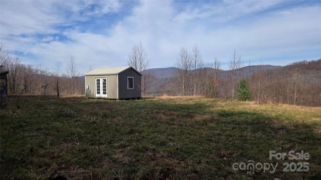 50 Gregory Hill Road, Fairview, NC 28730