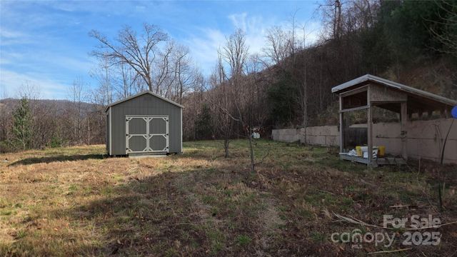50 Gregory Hill Road, Fairview, NC 28730