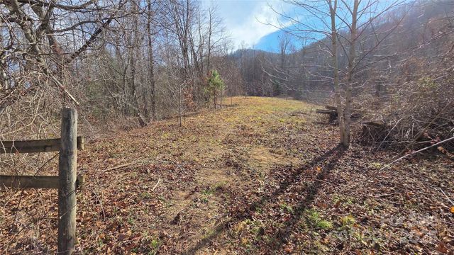 50 Gregory Hill Road, Fairview, NC 28730