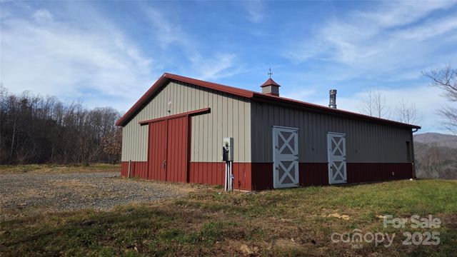 50 Gregory Hill Road, Fairview, NC 28730