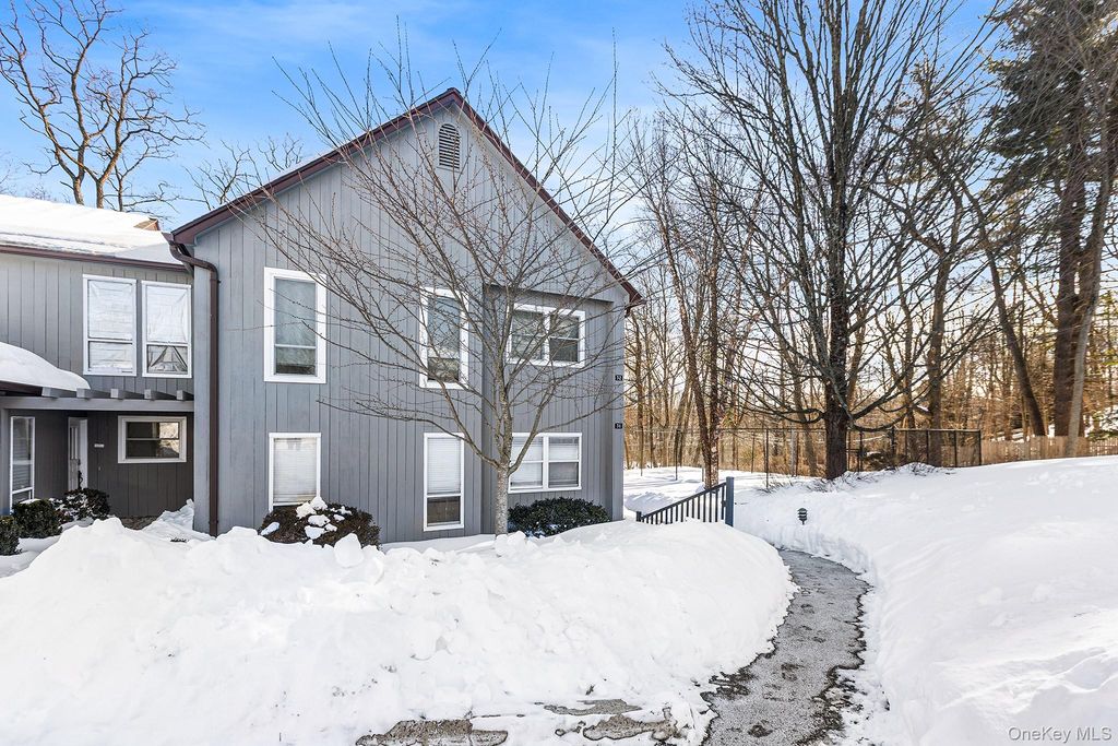 7 Woods Brooke Lane 2, Yorktown Heights, NY 10598