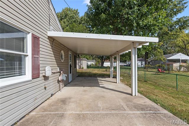 43 Saint Celeste Drive, Florissant, MO 63031