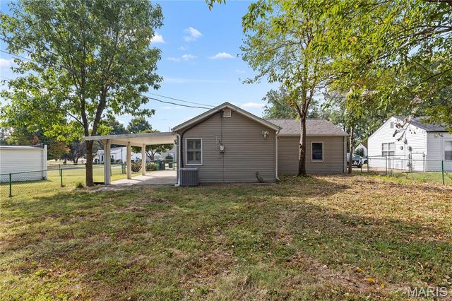 43 Saint Celeste Drive, Florissant, MO 63031