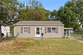 43 Saint Celeste Drive, Florissant, MO 63031