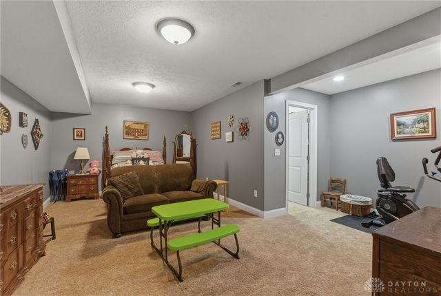 1482 Runnymeade Way, Xenia, OH 45385