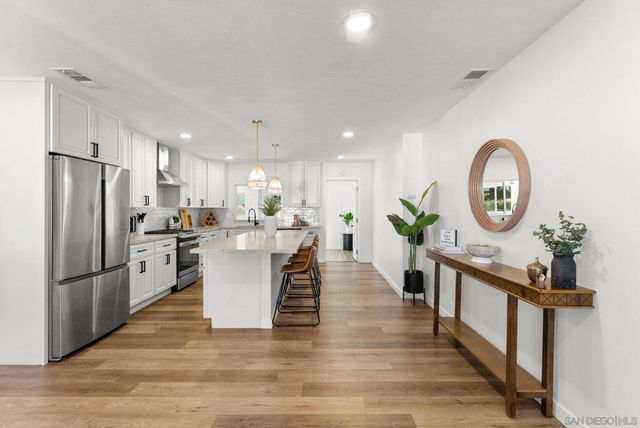 6383 85 Stanley Ave, San Diego, CA 92115