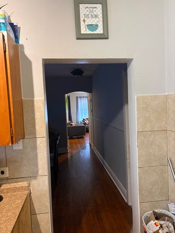 1711 N Austin Avenue, Chicago, IL 60639