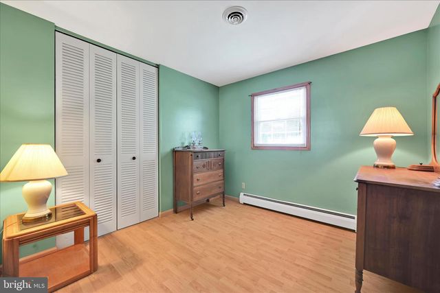 685 WEDGEWOOD DR, Lebanon, PA 17042