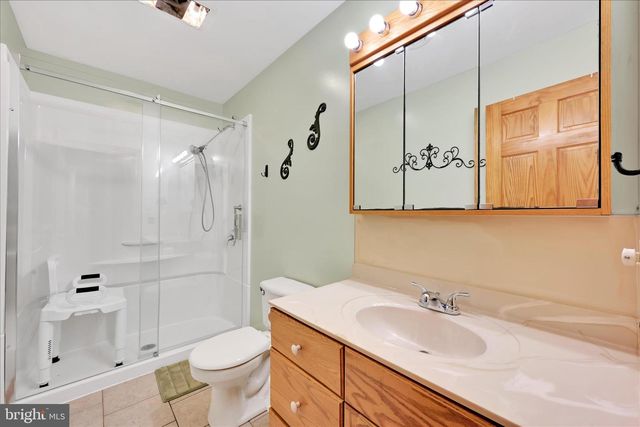 685 WEDGEWOOD DR, Lebanon, PA 17042