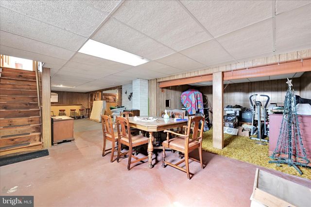 685 WEDGEWOOD DR, Lebanon, PA 17042