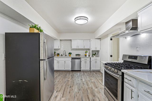 10097 ONTARIO Avenue, El Paso, TX 79924