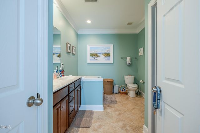 2703 Kingsbury Court, Burlington, NC 27215