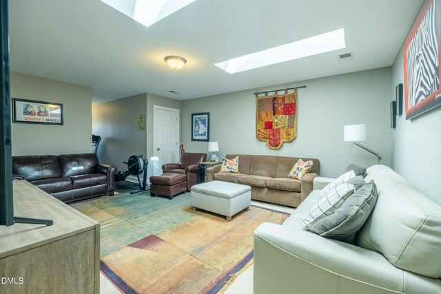 2703 Kingsbury Court, Burlington, NC 27215