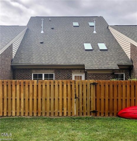 2703 Kingsbury Court, Burlington, NC 27215