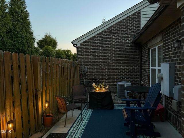 2703 Kingsbury Court, Burlington, NC 27215