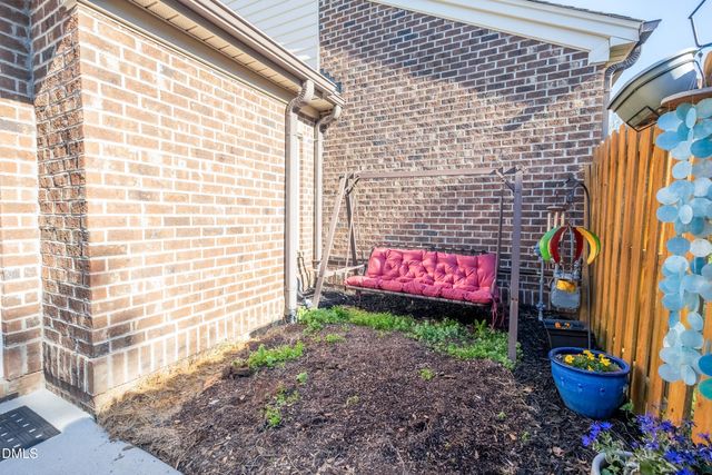 2703 Kingsbury Court, Burlington, NC 27215