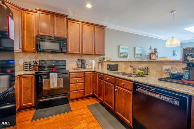 2703 Kingsbury Court, Burlington, NC 27215