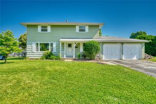 36 Oakbriar Drive, Greece, NY 14616