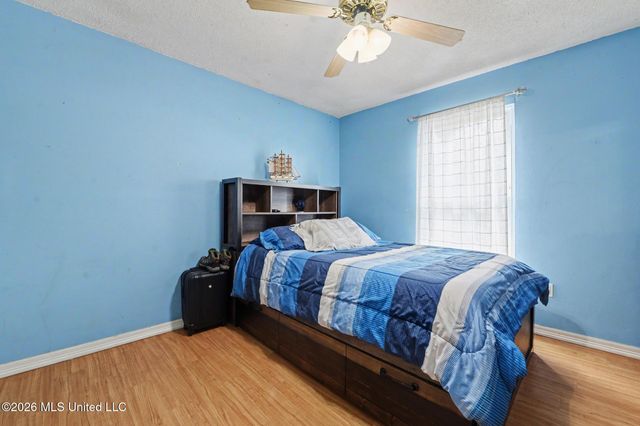 10391 Pin Oak Drive, Biloxi, MS 39532