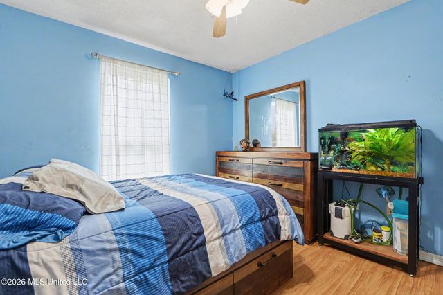 10391 Pin Oak Drive, Biloxi, MS 39532