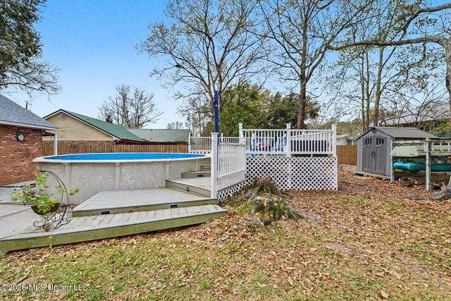 10391 Pin Oak Drive, Biloxi, MS 39532