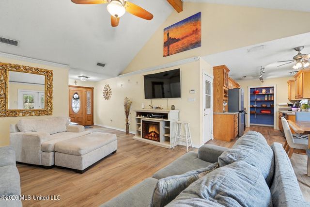 10391 Pin Oak Drive, Biloxi, MS 39532