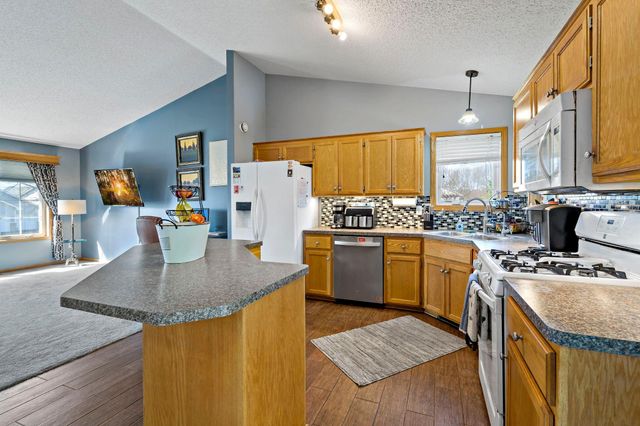 10166 46th Place NE, Saint Michael, MN 55376