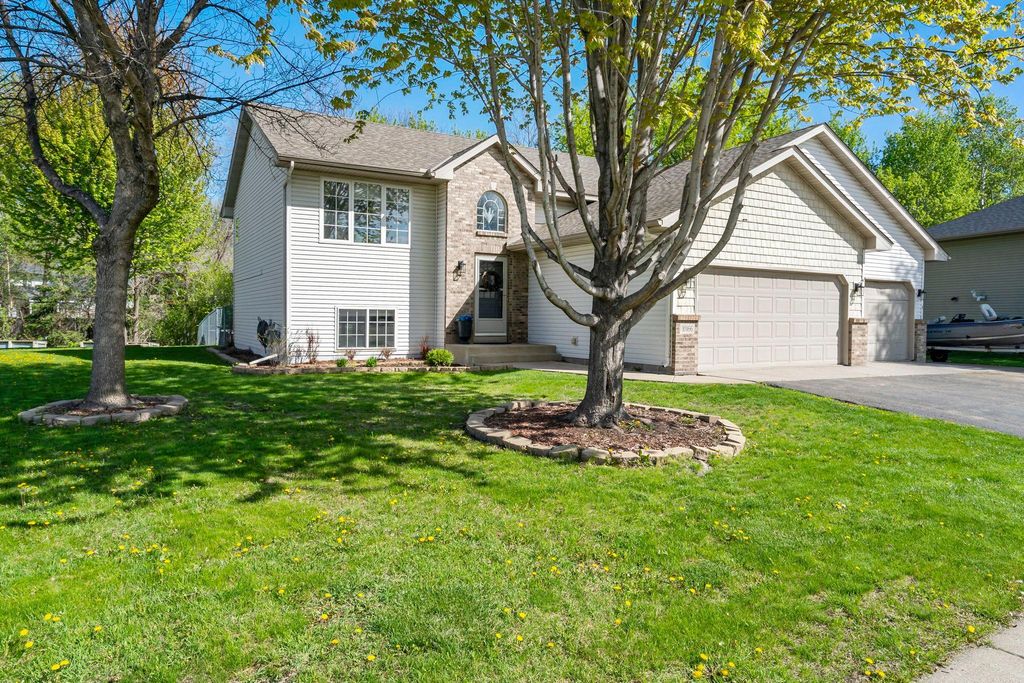 10166 46th Place NE, Saint Michael, MN 55376
