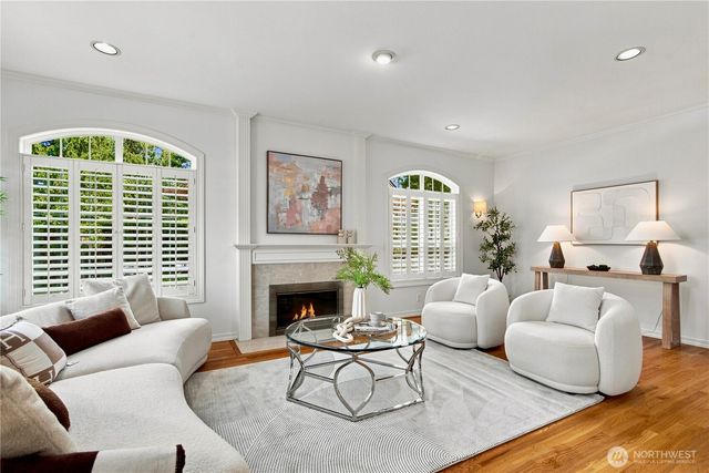 6811 117th Avenue NE, Kirkland, WA 98033