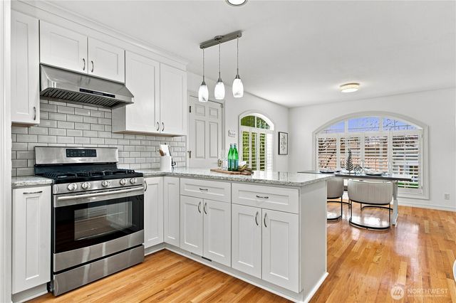 6811 117th Avenue NE, Kirkland, WA 98033