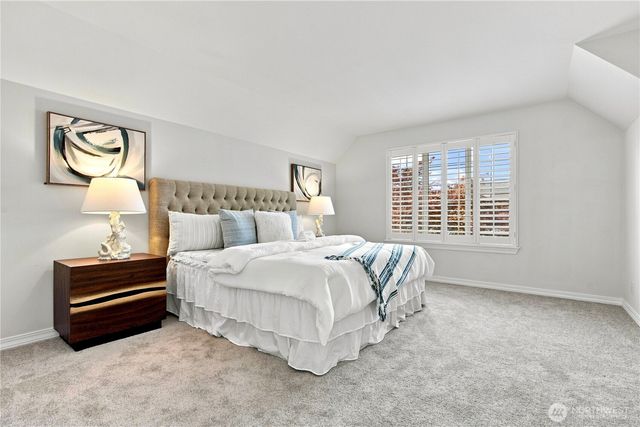6811 117th Avenue NE, Kirkland, WA 98033