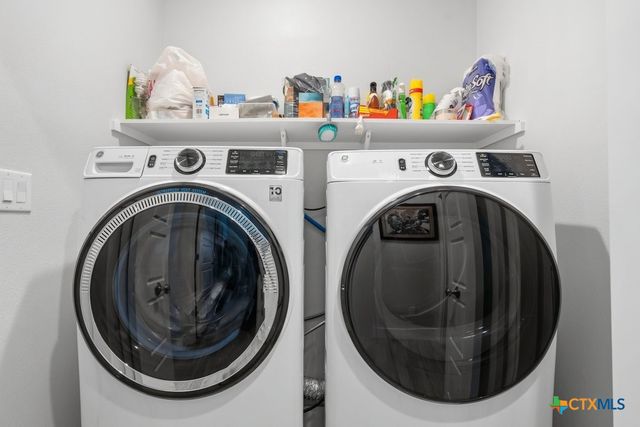 566 Whispering Breeze Drive, Canyon Lake, TX 78133