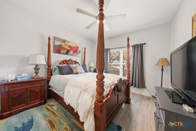 566 Whispering Breeze Drive, Canyon Lake, TX 78133