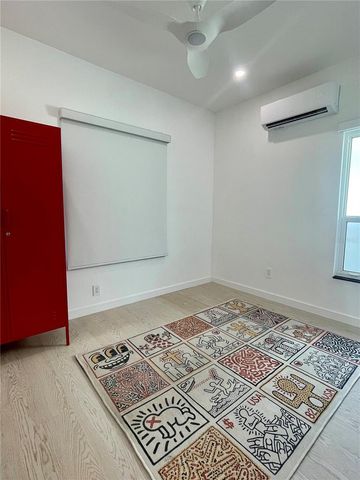 747 2ND STREET N, St Petersburg, FL 33701