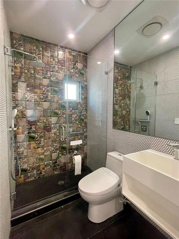 747 2ND STREET N, St Petersburg, FL 33701