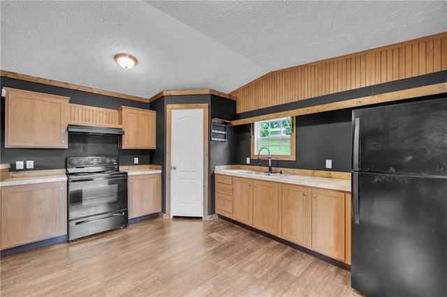 89 Eagles Perch Road, Ball Ground, GA 30107