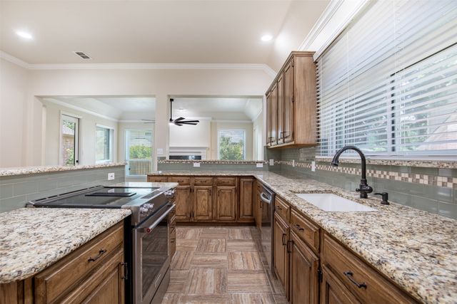 1405 Faringdon Drive, Plano, TX 75075