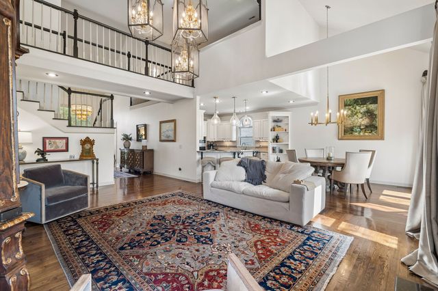 203 Kensington Park, Nashville, TN 37215
