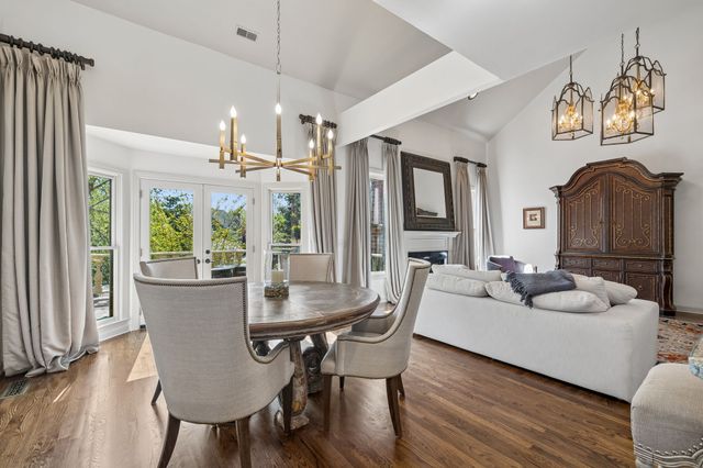 203 Kensington Park, Nashville, TN 37215