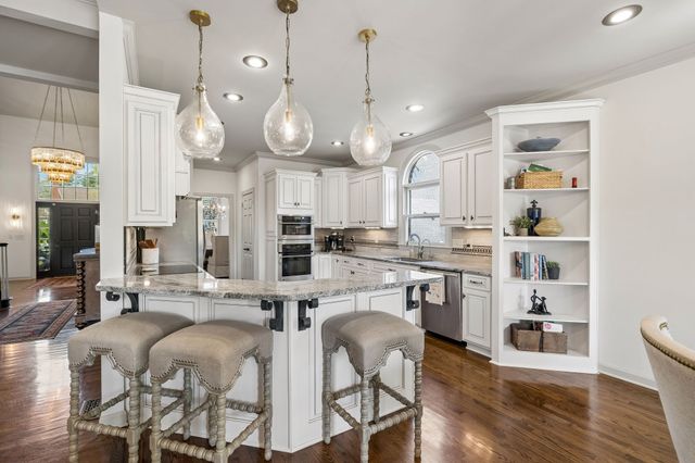 203 Kensington Park, Nashville, TN 37215
