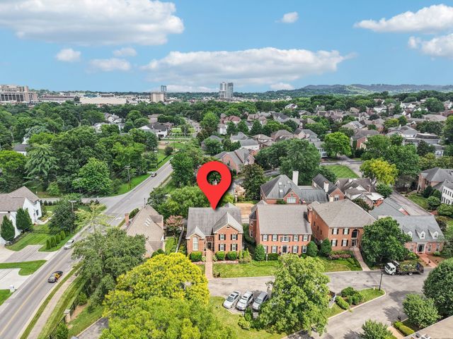 203 Kensington Park, Nashville, TN 37215