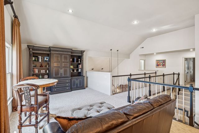 203 Kensington Park, Nashville, TN 37215