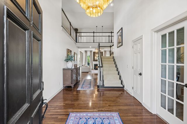 203 Kensington Park, Nashville, TN 37215
